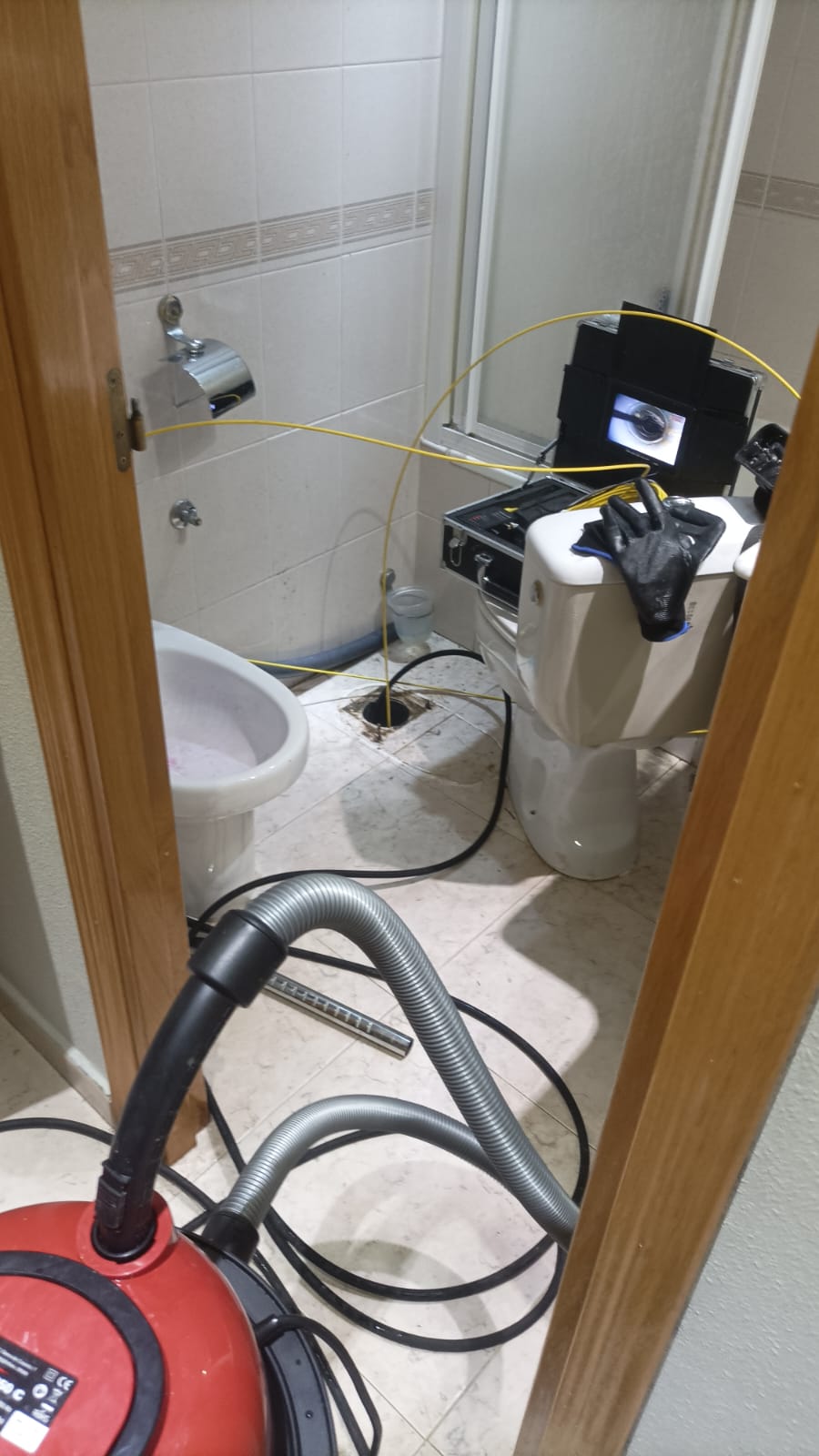 camión cuba desatasco de tubería de baño en Zaragoza